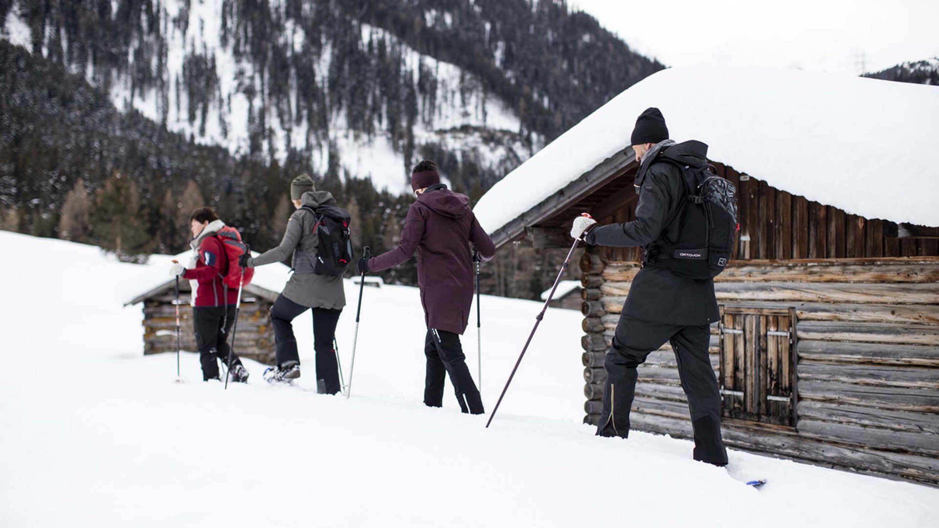 Winter hiking trails in the Tyrolean Oberland